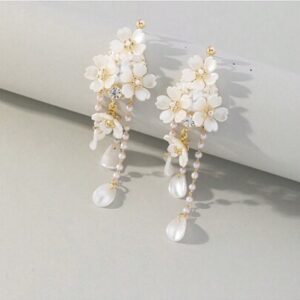 Pearl Camellia Flower Drop-Shaped Long Earrings