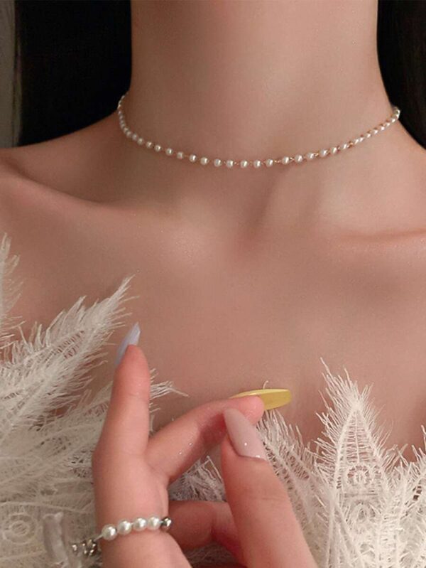 Faux Pearl Beaded Choker - Image 4
