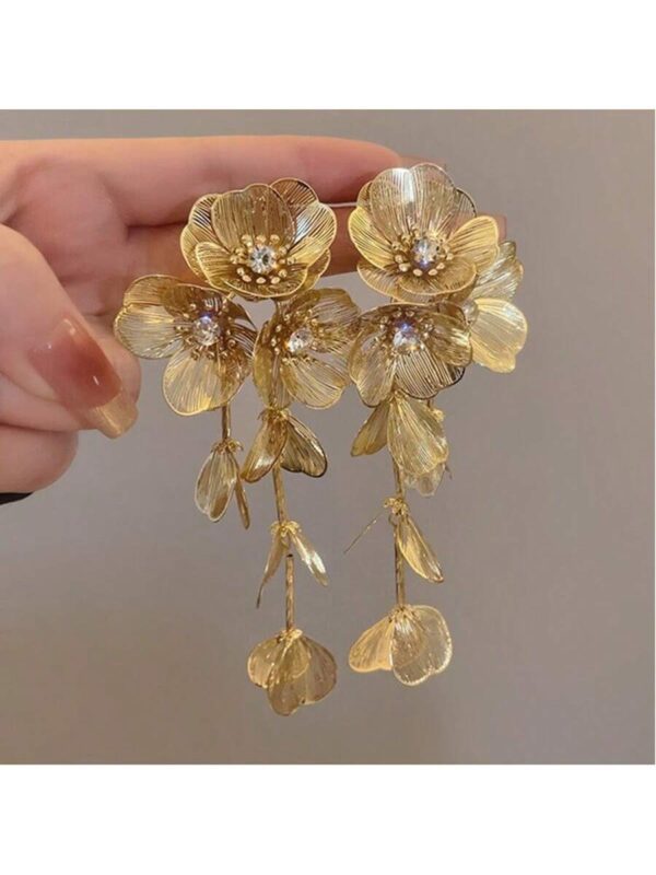 Flower Dangle Earrings