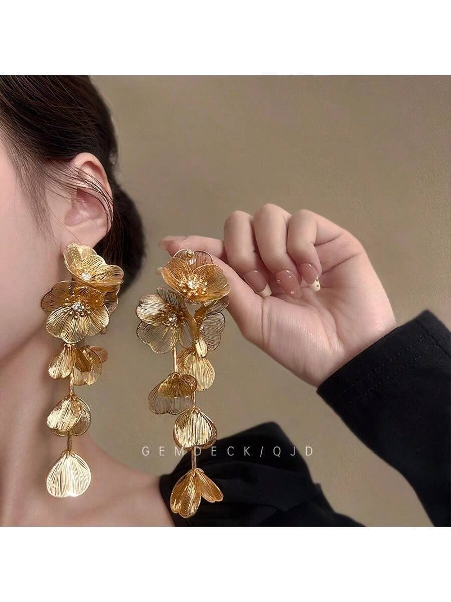 Flower Dangle Earrings - Image 2