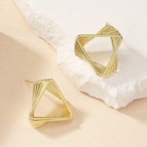 Multi Triangle Stud