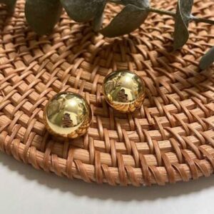 Minimalist Round Studs