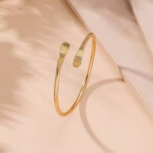 Minimalist Gold Bracelet