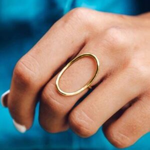 Simple Elegant Oval Ring